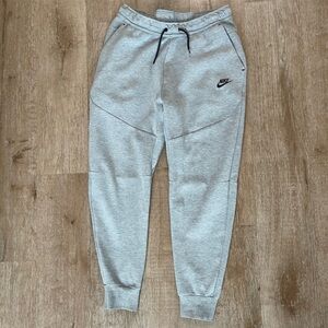 Nike Men's Gray Jogger Pants